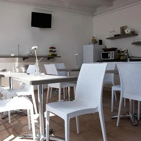 Il Corso In Via Garibaldi By Salentolimit Oda ve Kahvaltı 3*