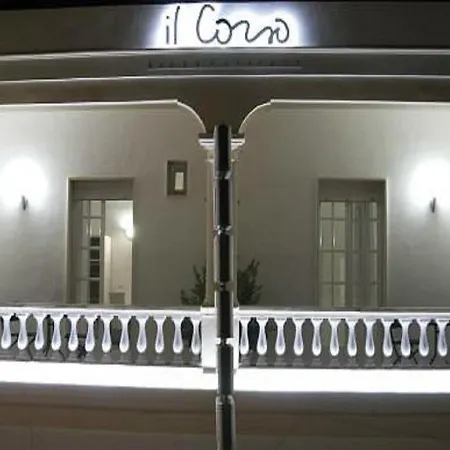 Bed & Breakfast Il Corso In Via Garibaldi By Salentolimit 3*